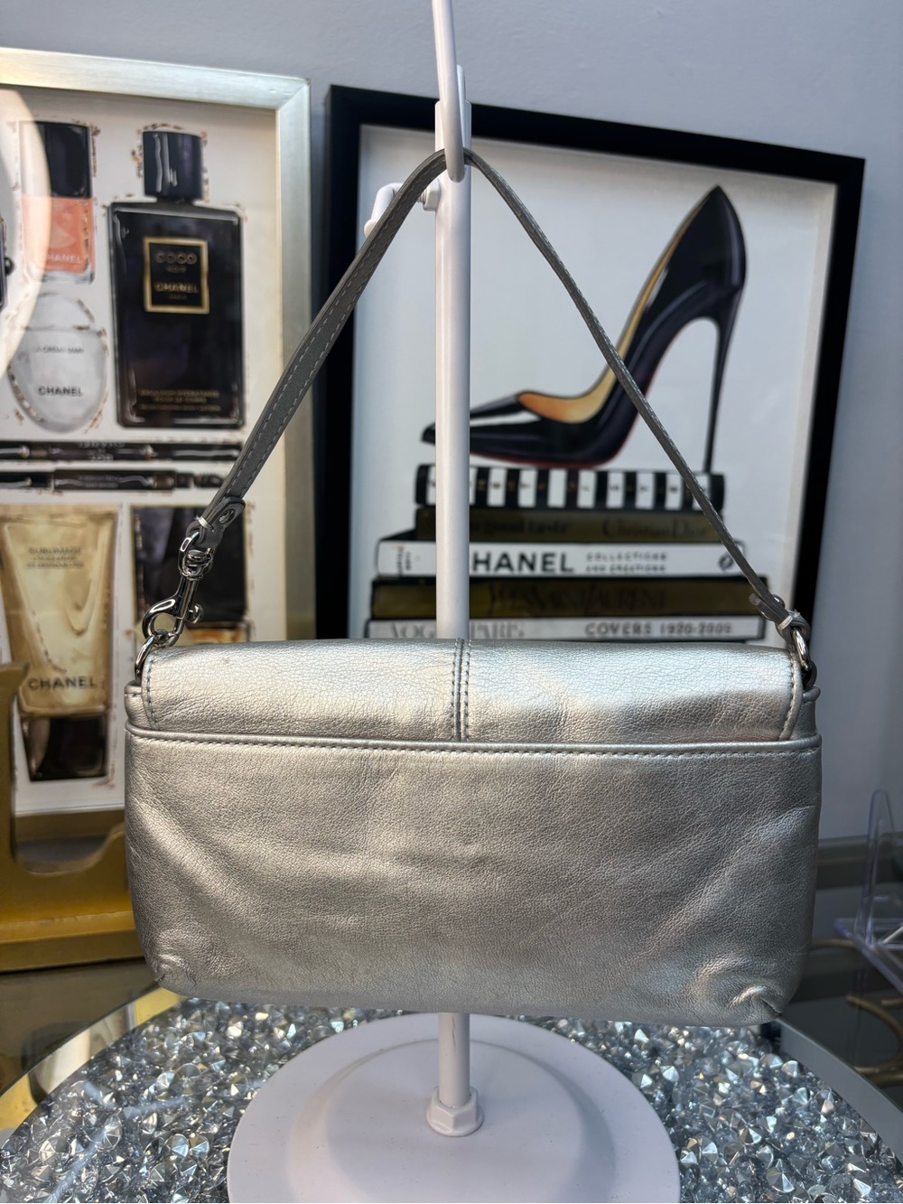 Coach Ashley Metallic Silver Leather Wristlet Clutch EUC - Picture 4 of 12